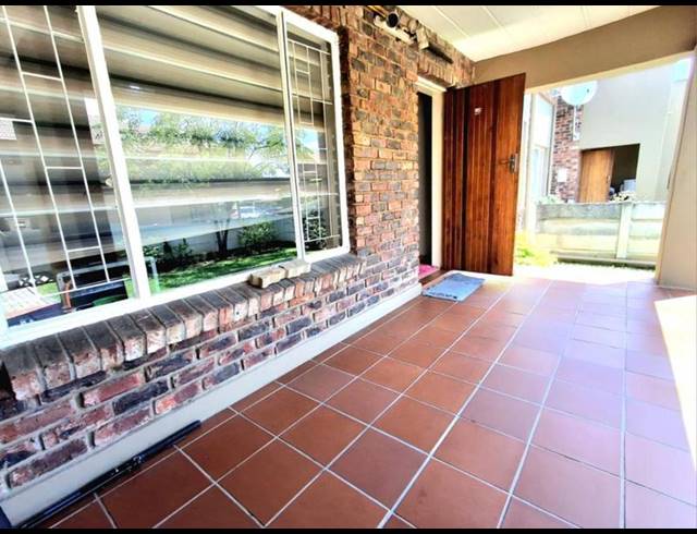 2 BEDROOM TOWNHOUSE FOR SALE IN EDEN GLEN